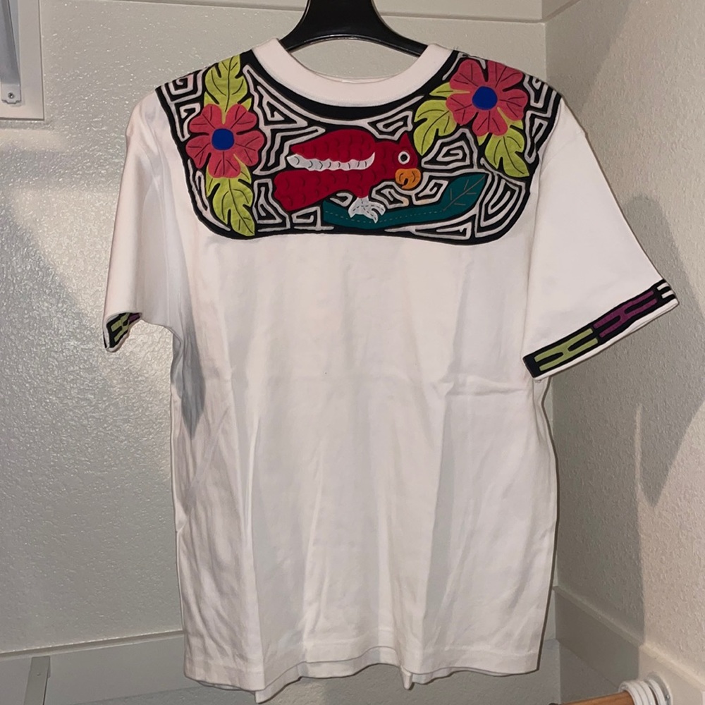 Super T’s Parrot Tee